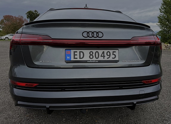 Audi e-tron 7 of 27