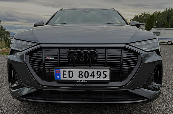 Audi e-tron 5 of 27