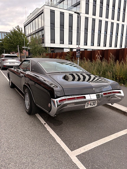 Buick Riviera 2 of 27