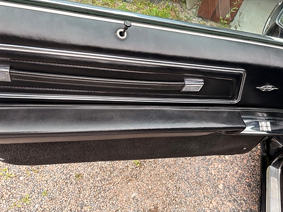 Buick Riviera 23 of 27