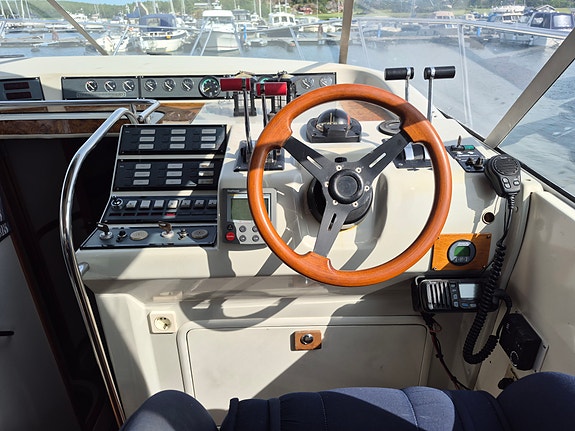 Viksund 350 fly selges med 2 Iveco motorer og strake aksler 15 of 30