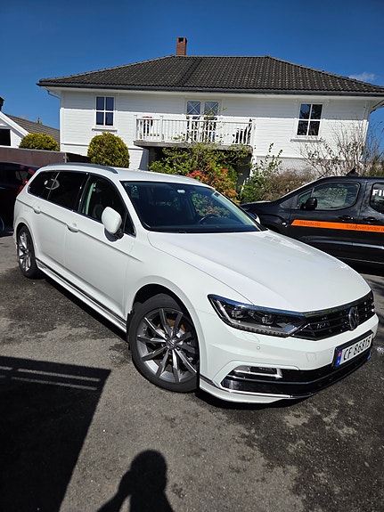 Volkswagen Passat 5 of 19
