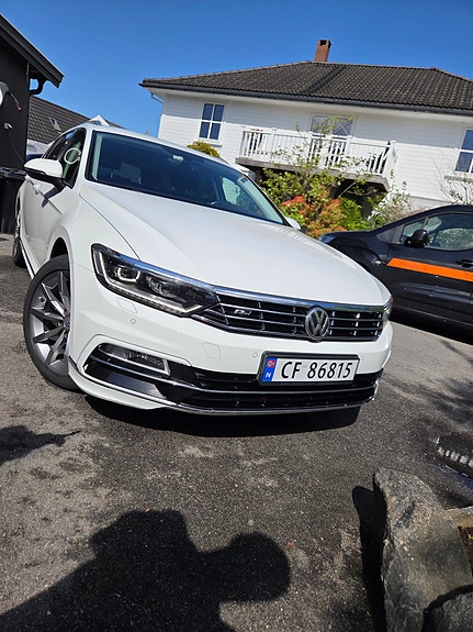 Volkswagen Passat 14 of 19