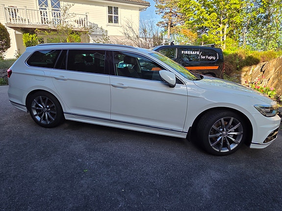 Volkswagen Passat 3 of 19