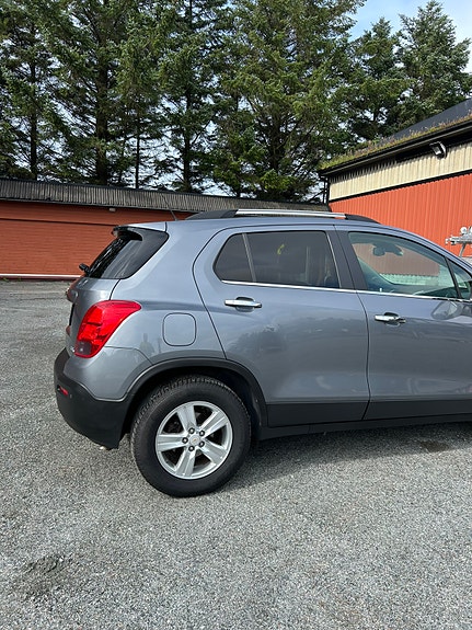 Chevrolet Trax 4 of 30