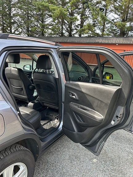 Chevrolet Trax 24 of 30