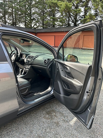 Chevrolet Trax 19 of 30