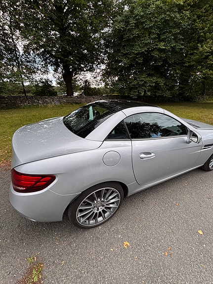 Mercedes-Benz SLC180 22 of 30