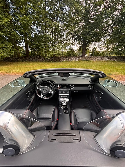 Mercedes-Benz SLC180 16 of 30