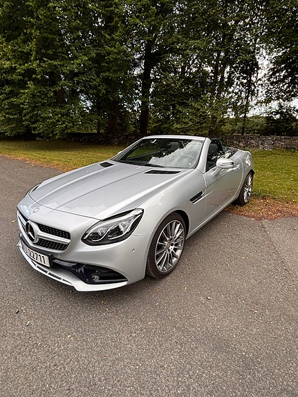 Mercedes-Benz SLC180 5 of 30