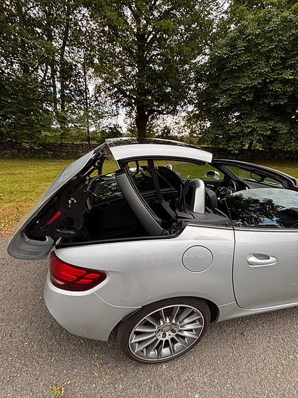 Mercedes-Benz SLC180 21 of 30