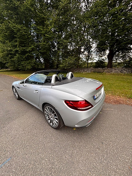 Mercedes-Benz SLC180 10 of 30