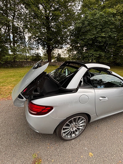 Mercedes-Benz SLC180 20 of 30