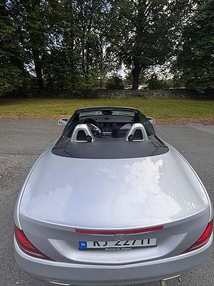 Mercedes-Benz SLC180 6 of 30