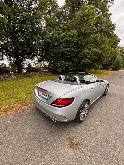 Mercedes-Benz SLC180 9 of 30