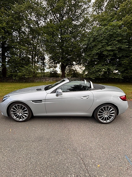 Mercedes-Benz SLC180 14 of 30