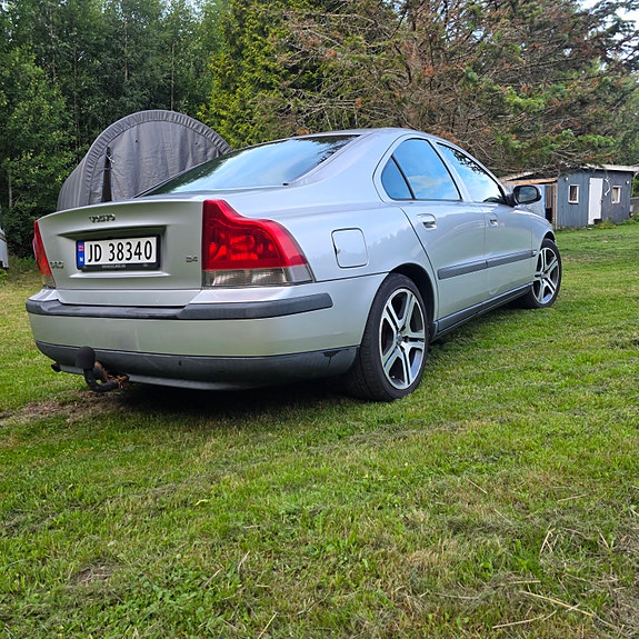 Volvo S60 3 of 8