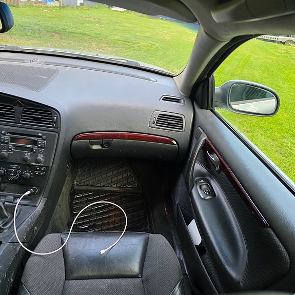 Volvo S60 7 of 8