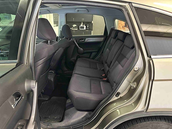 Honda CR-V 13 of 17
