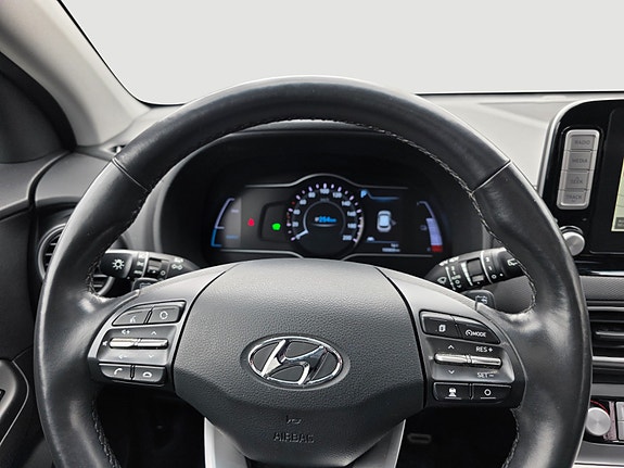 Hyundai Kona 16 of 28