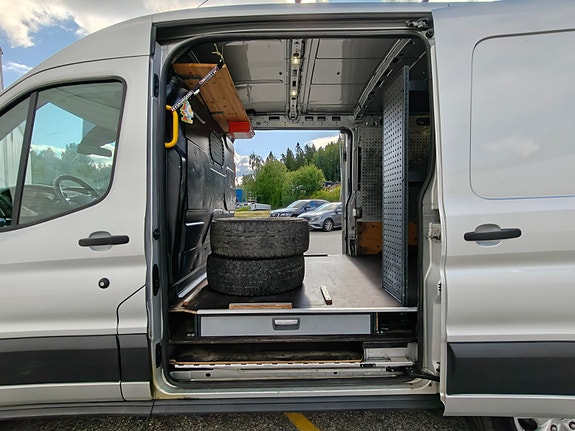 Ford Transit 27 of 29