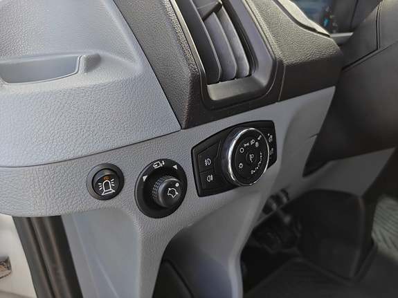Ford Transit 13 of 29
