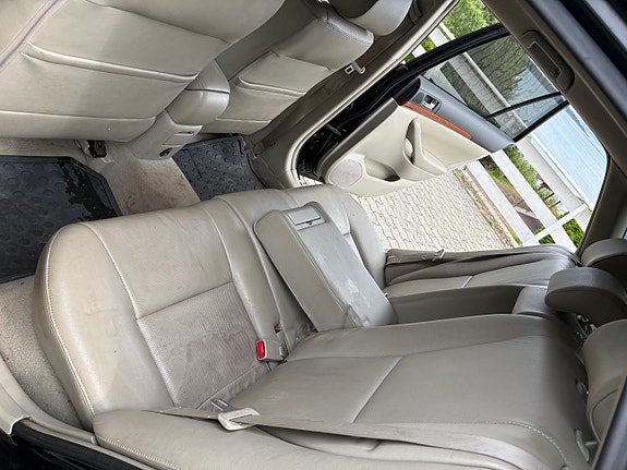 Toyota Avensis 6 of 18