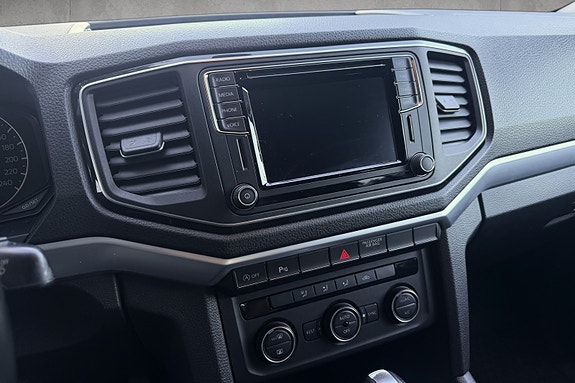 Volkswagen Amarok 8 of 17