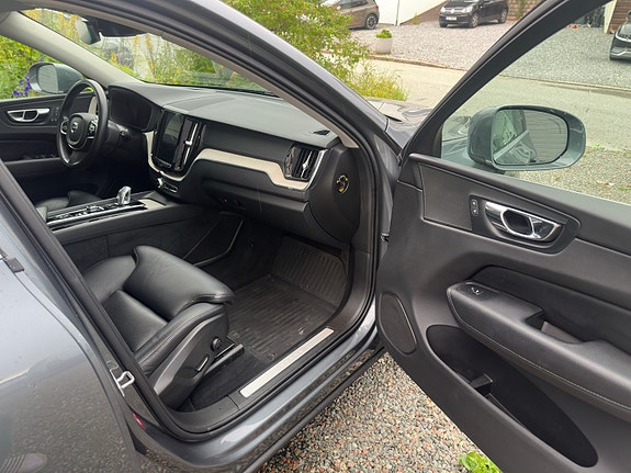 Volvo XC60 11 of 18
