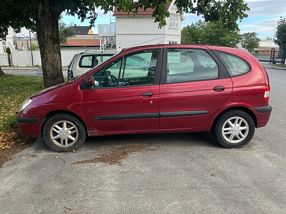 Renault Megane 2 of 20