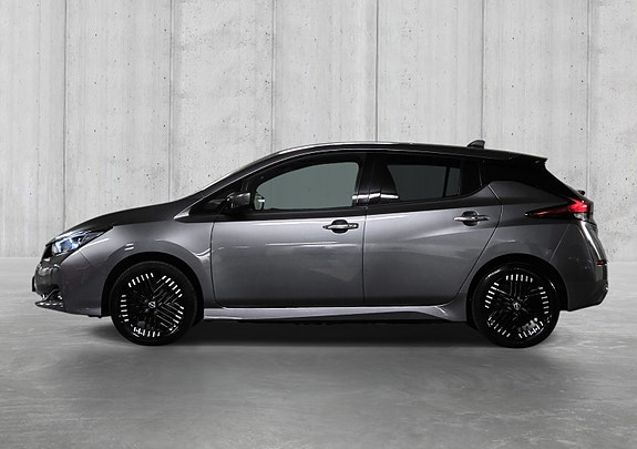 Nissan Leaf 7 of 30