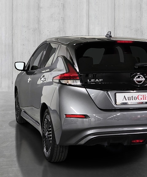 Nissan Leaf 24 of 30