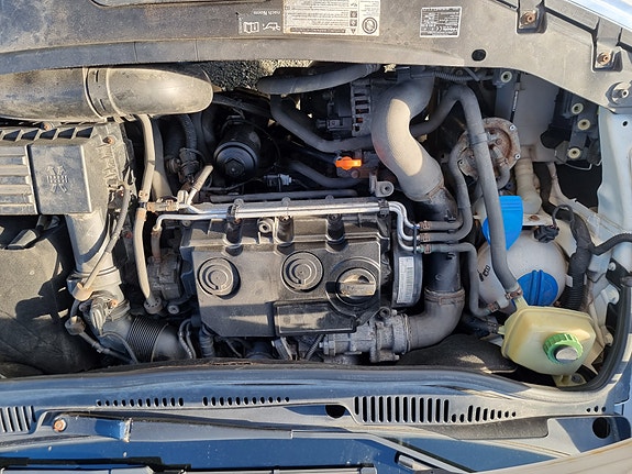 Volkswagen Caddy Maxi 16 of 30