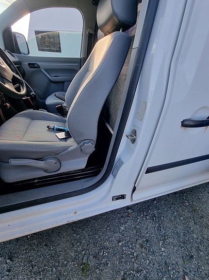 Volkswagen Caddy Maxi 26 of 30