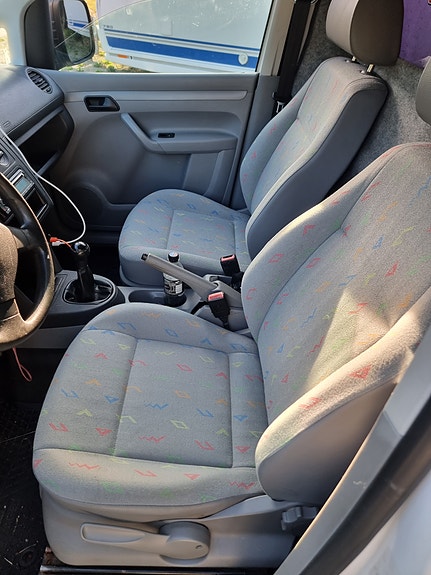 Volkswagen Caddy Maxi 2 of 30