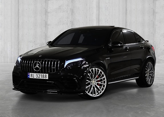 Mercedes-Benz GLC63 2 of 30