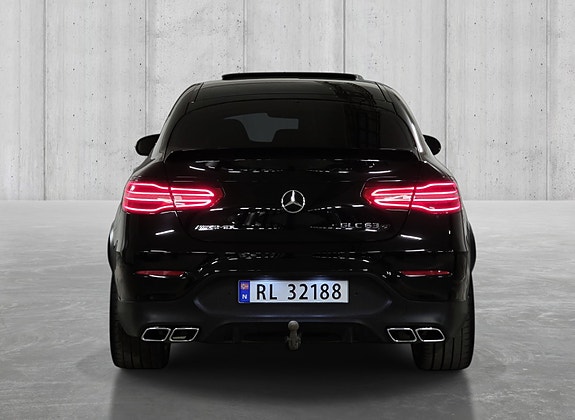 Mercedes-Benz GLC63 16 of 30