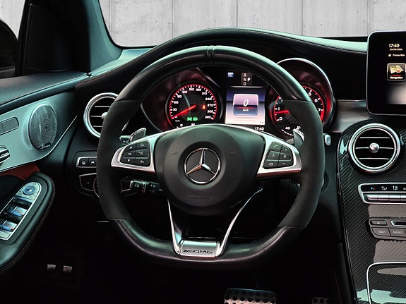 Mercedes-Benz GLC63 28 of 30