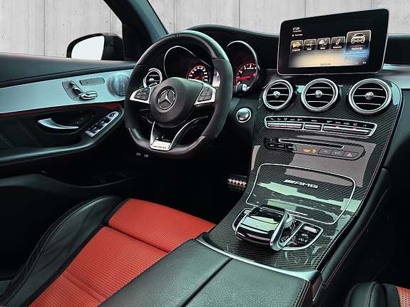 Mercedes-Benz GLC63 22 of 30