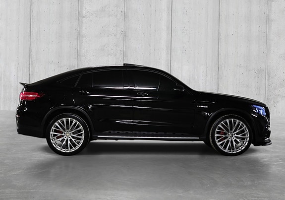 Mercedes-Benz GLC63 8 of 30