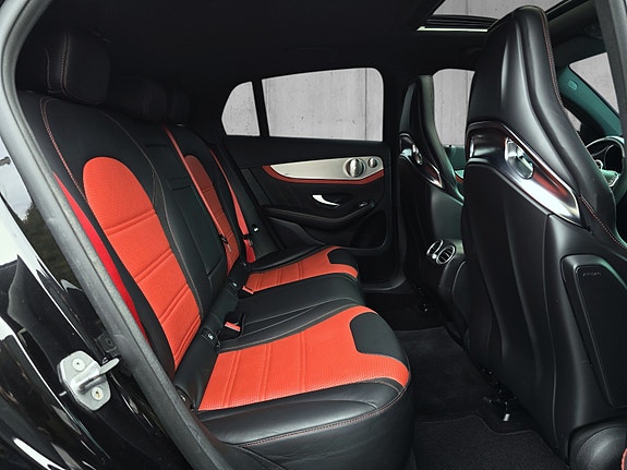 Mercedes-Benz GLC63 11 of 30