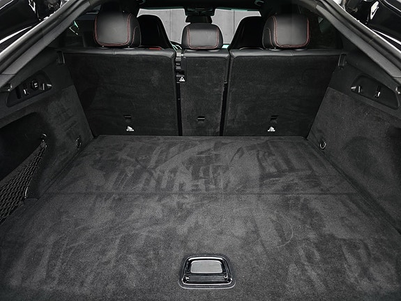 Mercedes-Benz GLC63 24 of 30