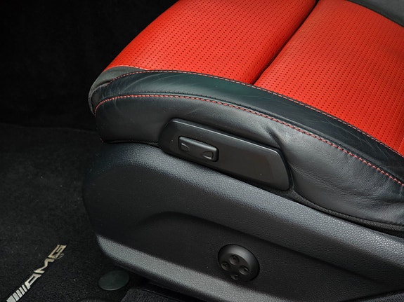 Mercedes-Benz GLC63 27 of 30