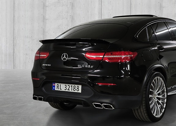 Mercedes-Benz GLC63 7 of 30