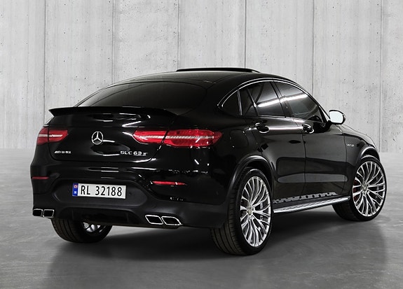 Mercedes-Benz GLC63 6 of 30