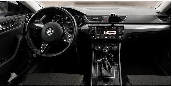 Skoda Superb 6 of 6
