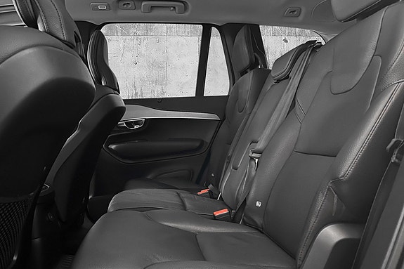 Volvo XC90 13 of 29