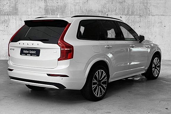 Volvo XC90 5 of 29