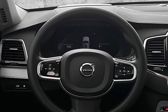 Volvo XC90 16 of 29