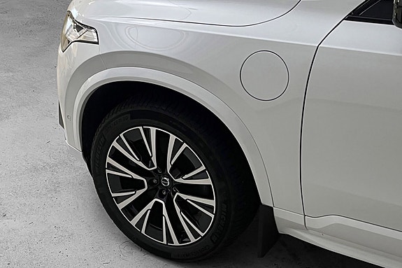 Volvo XC90 9 of 29